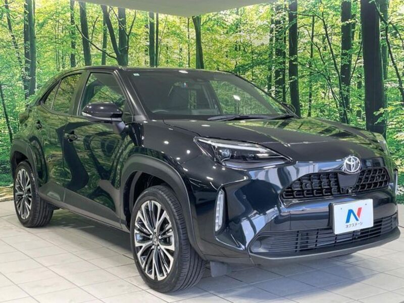 YARIS CROSS