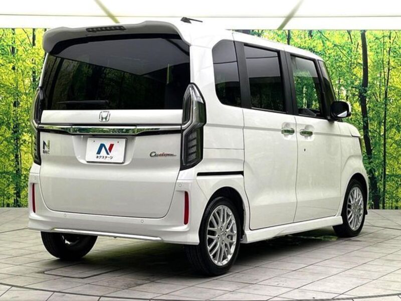 N BOX CUSTOM