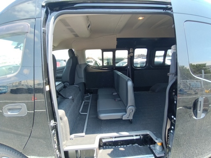 CARAVAN VAN