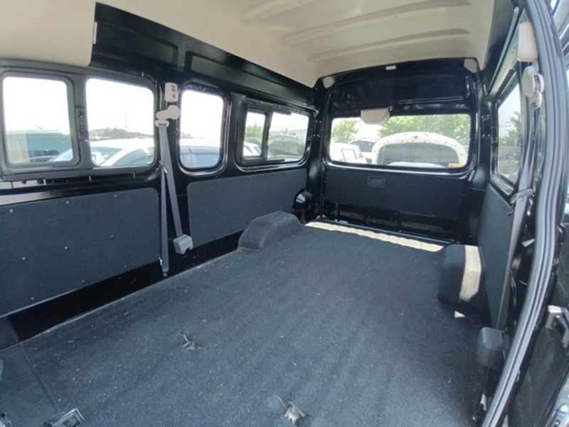 CARAVAN VAN