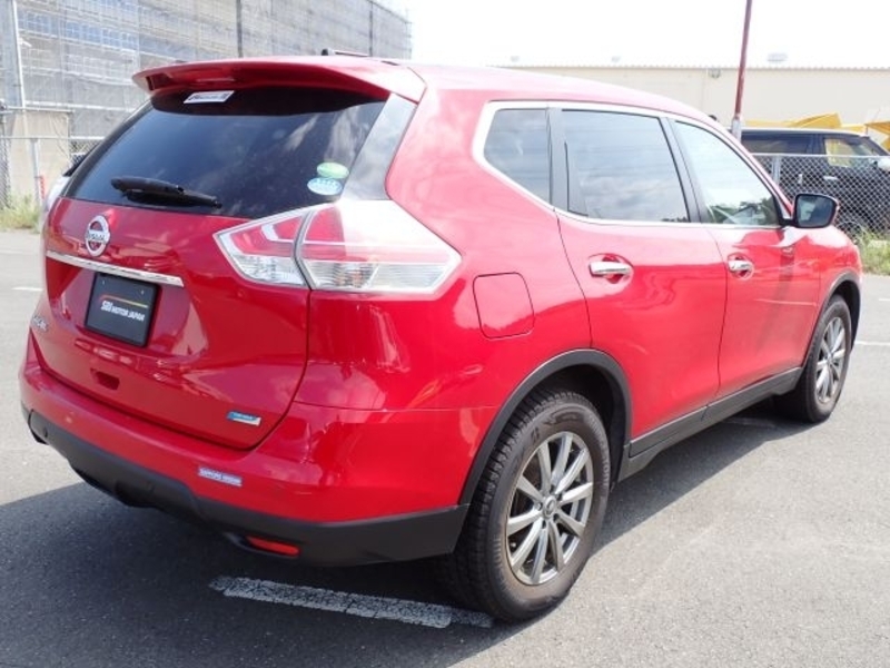 X-TRAIL