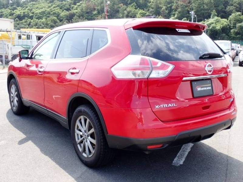 X-TRAIL