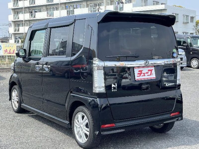 N BOX CUSTOM