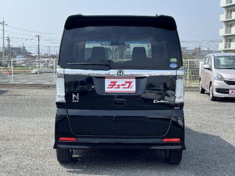 N BOX CUSTOM