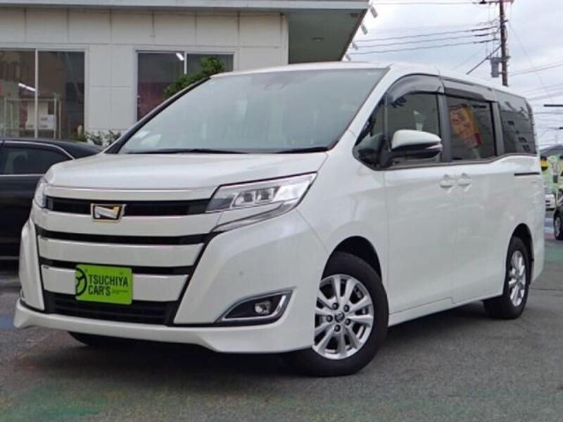 TOYOTA NOAH