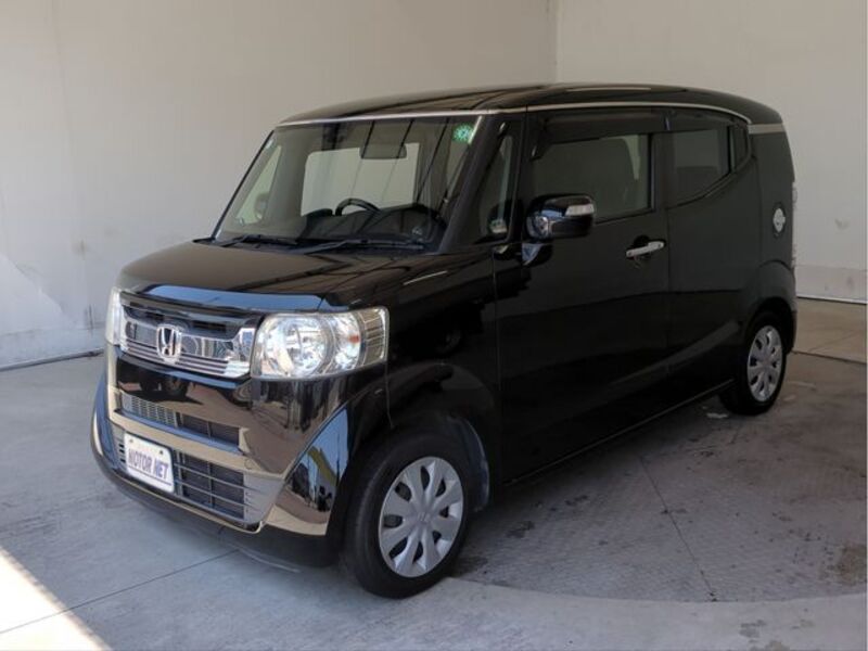 HONDA N BOX SLASH
