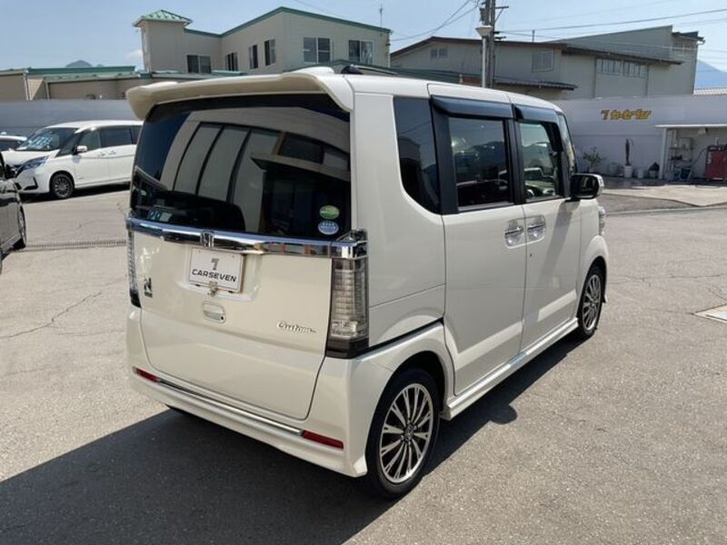 N BOX CUSTOM