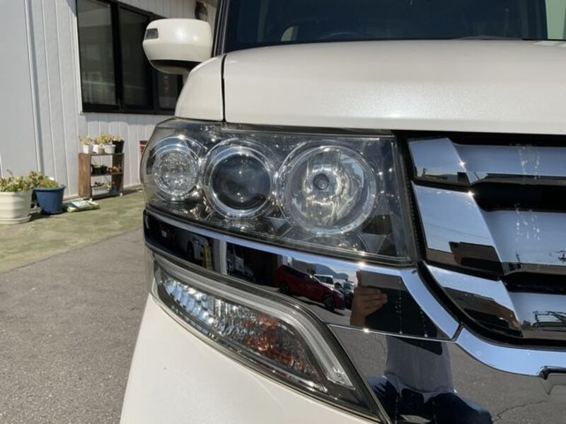 N BOX CUSTOM