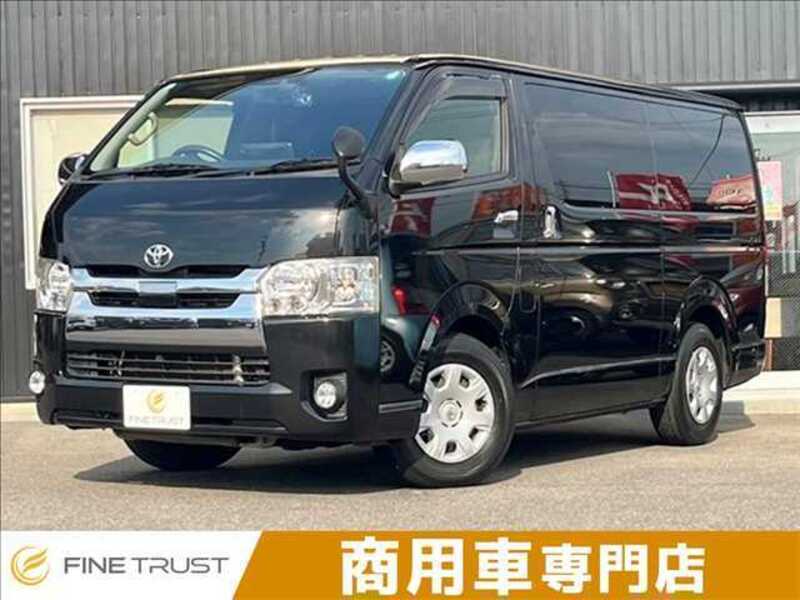 TOYOTA HIACE VAN