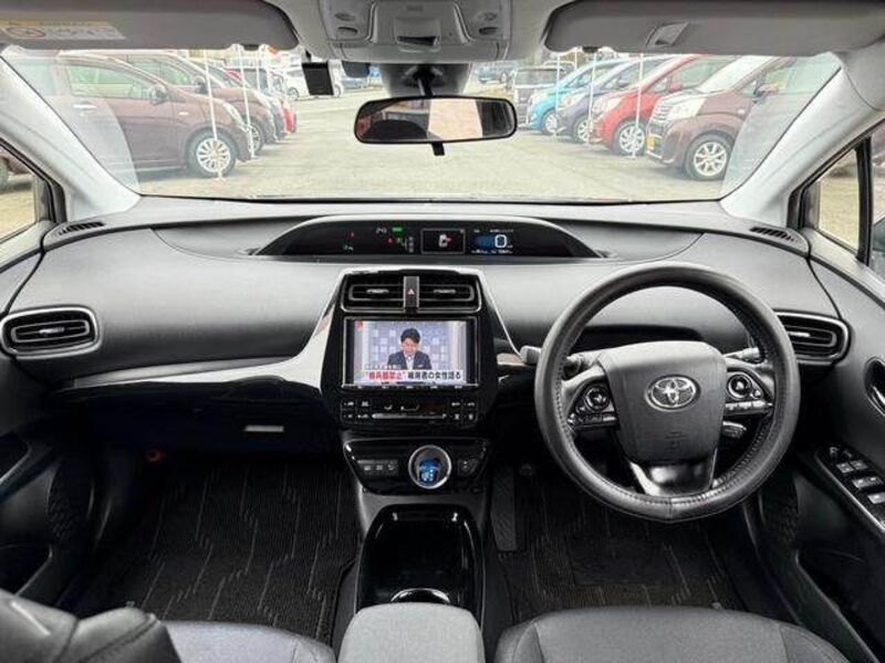 PRIUS PHV