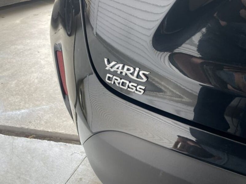YARIS CROSS