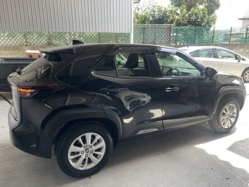 YARIS CROSS