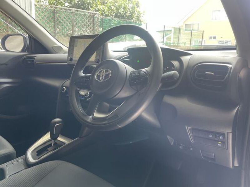 YARIS CROSS