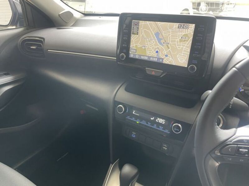 YARIS CROSS
