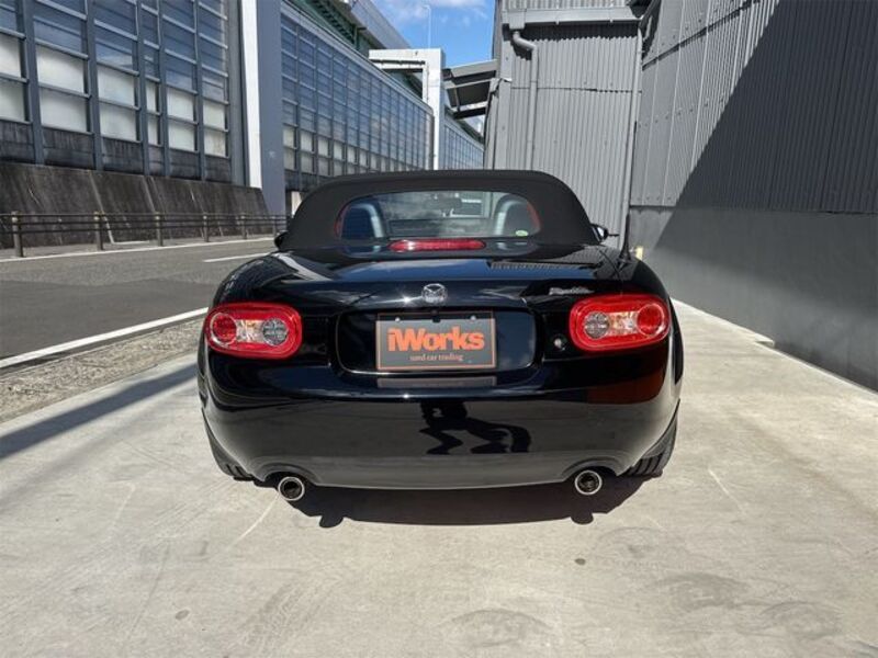ROADSTER