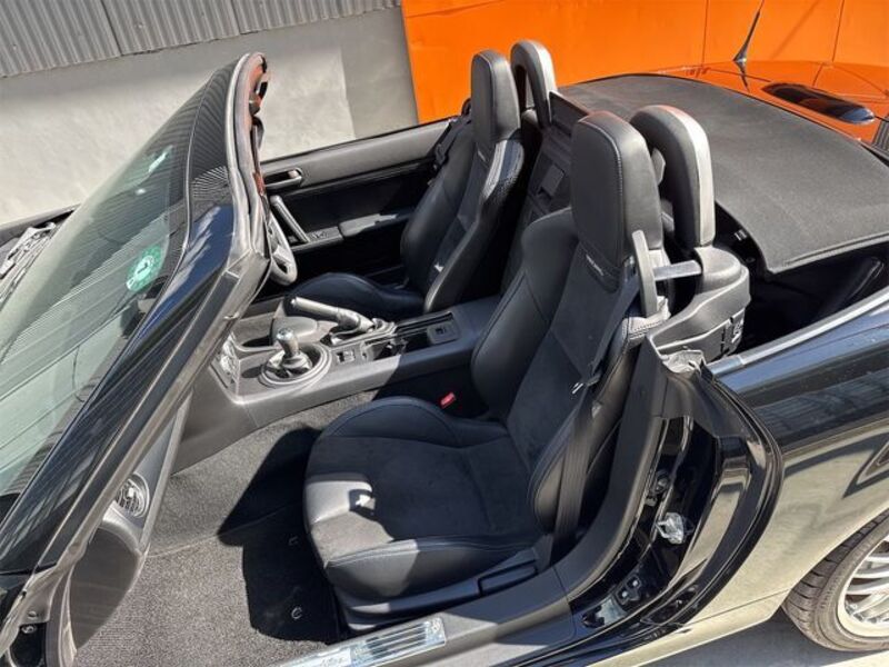 ROADSTER