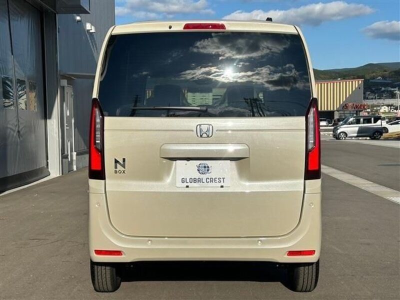 N BOX
