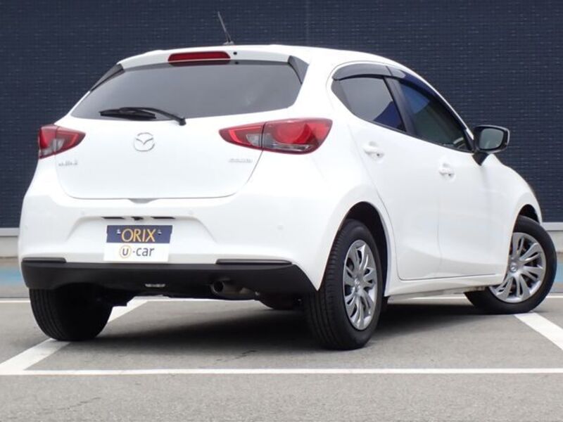 MAZDA2