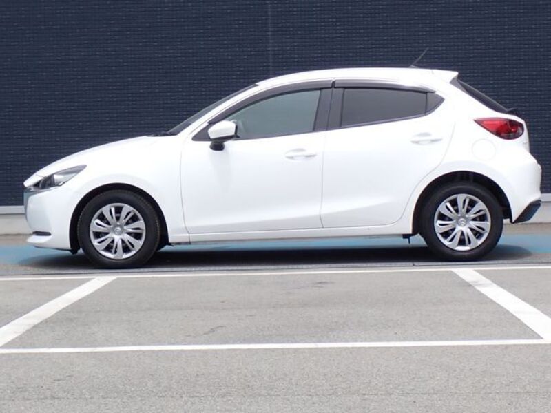 MAZDA2