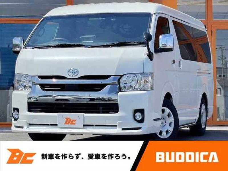 TOYOTA HIACE VAN