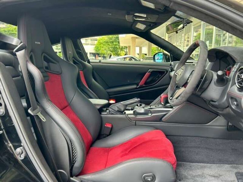 GT-R