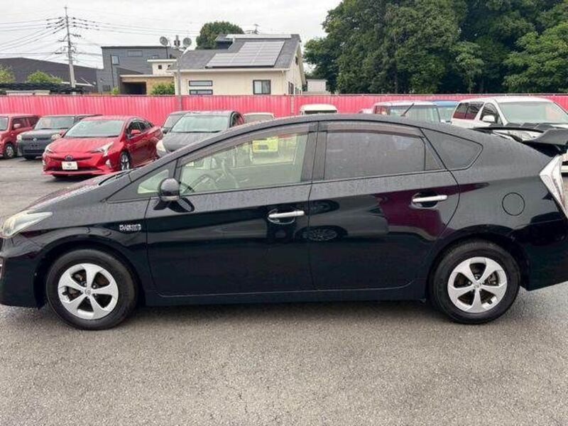 PRIUS PHV