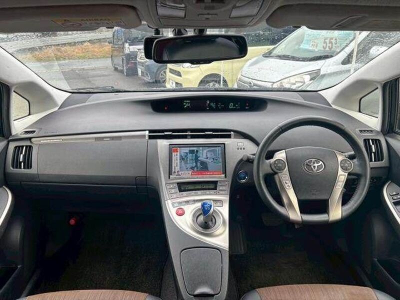 PRIUS PHV