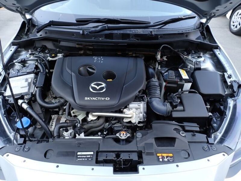 MAZDA2