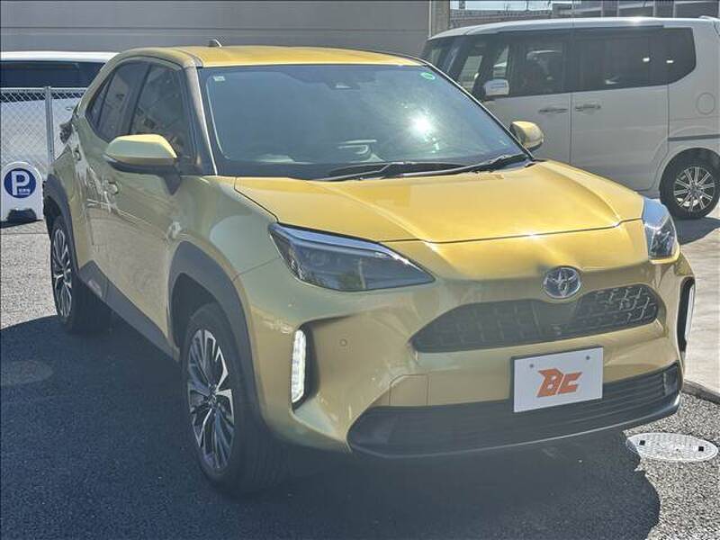 YARIS CROSS