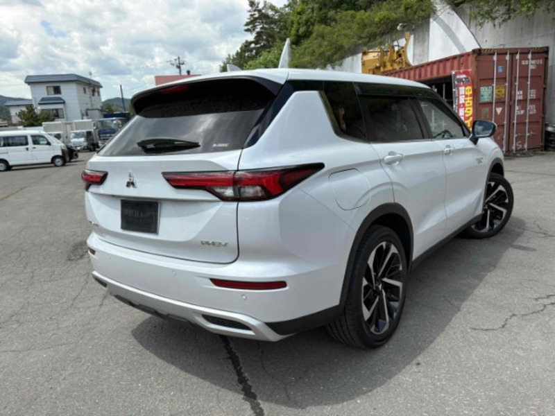 OUTLANDER