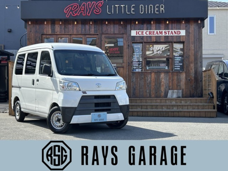 TOYOTA PIXIS VAN
