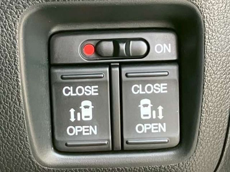 N BOX