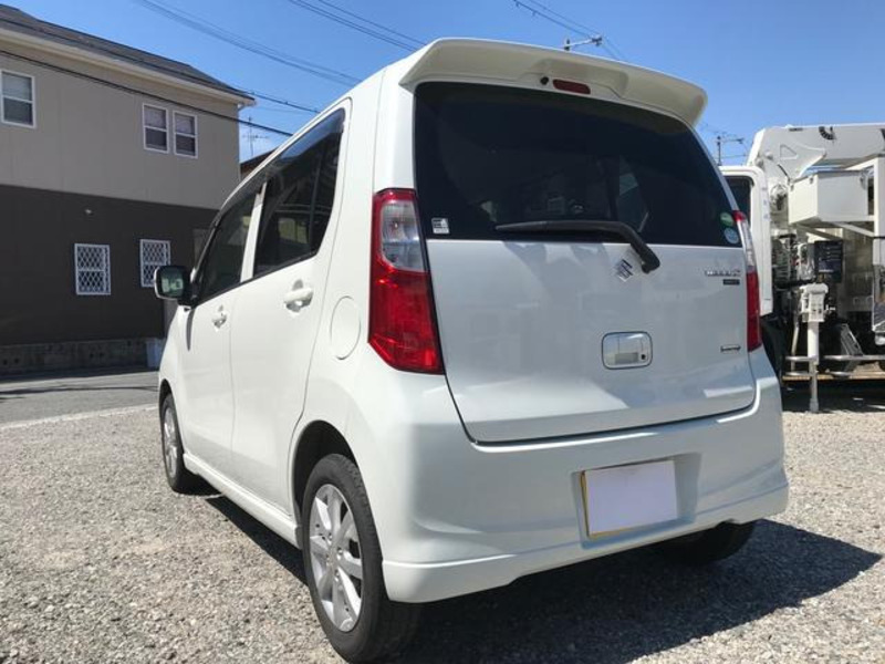 WAGON R
