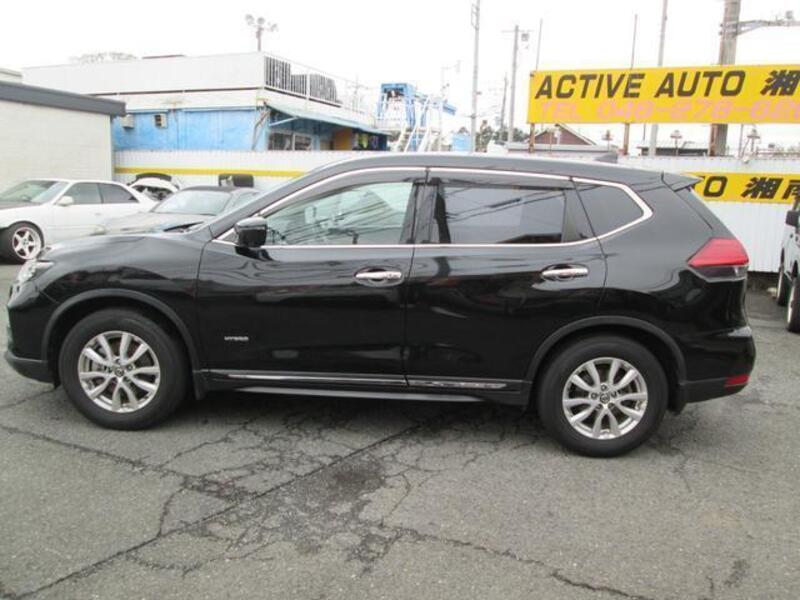 X-TRAIL