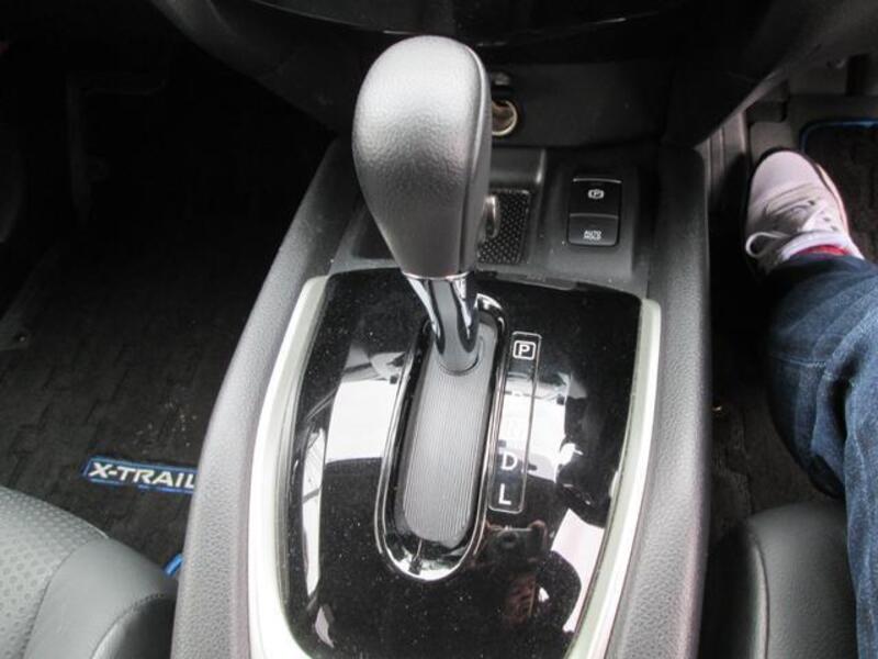 X-TRAIL