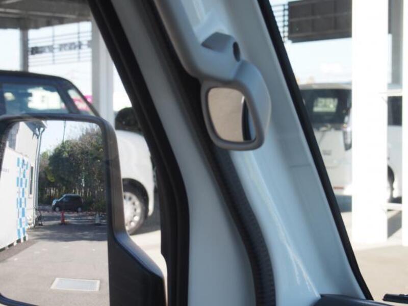 MINICAB TRUCK