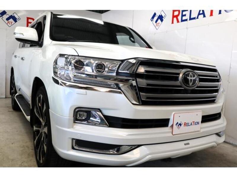 TOYOTA LAND CRUISER