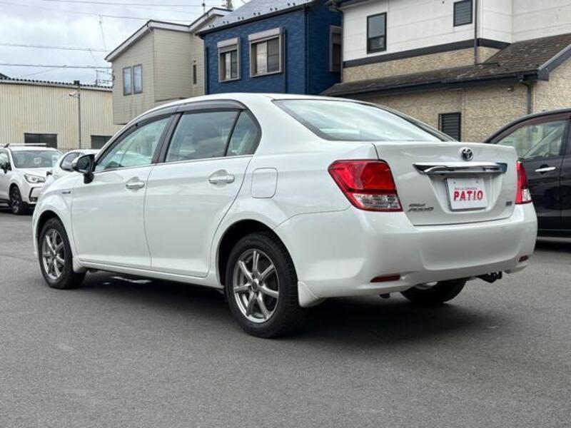 COROLLA AXIO
