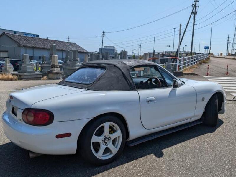 ROADSTER