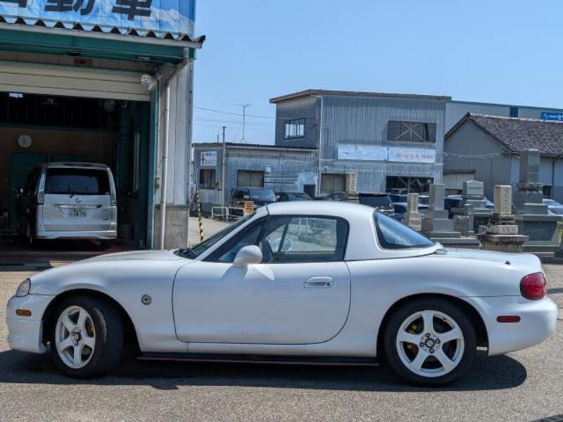ROADSTER