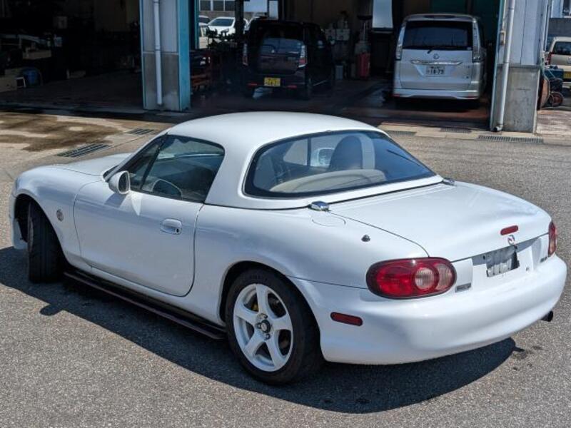 ROADSTER