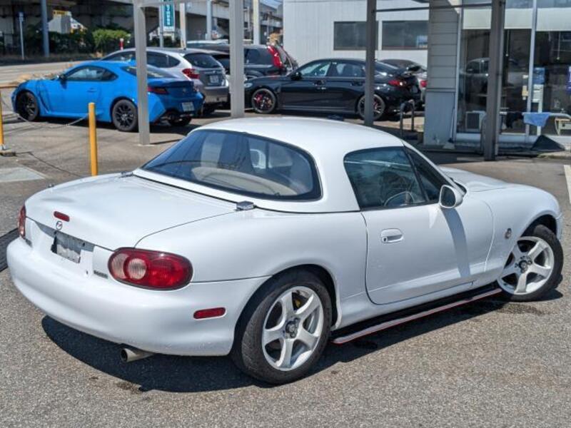 ROADSTER