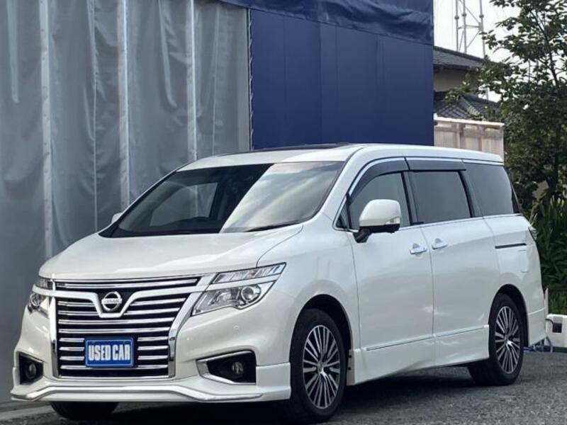 NISSAN ELGRAND
