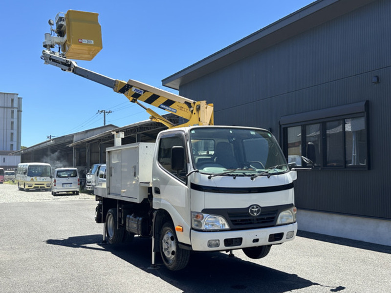 TOYOTA DYNA