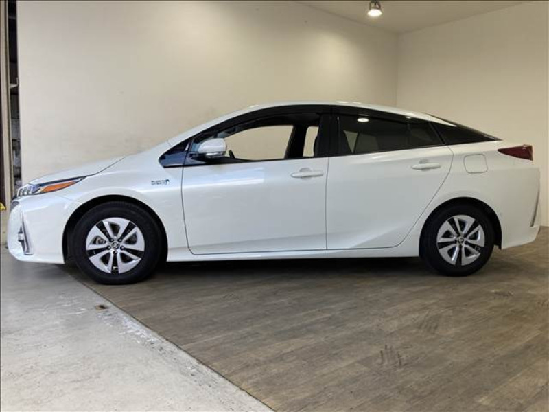 PRIUS PHV