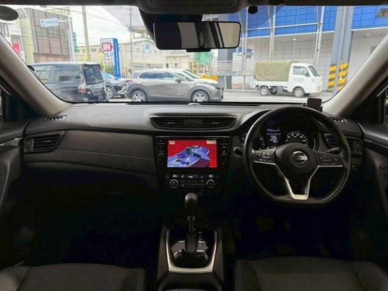 X-TRAIL