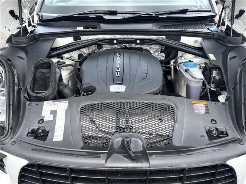 MACAN