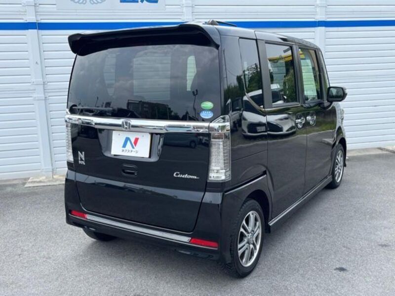 N BOX CUSTOM