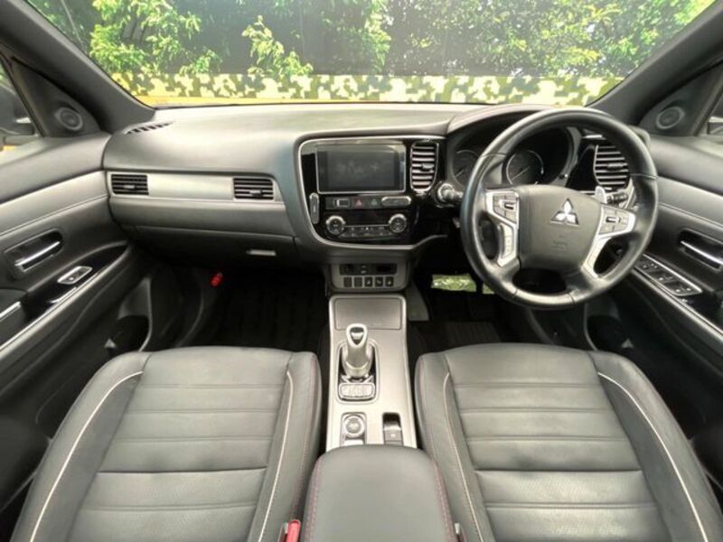 OUTLANDER PHEV