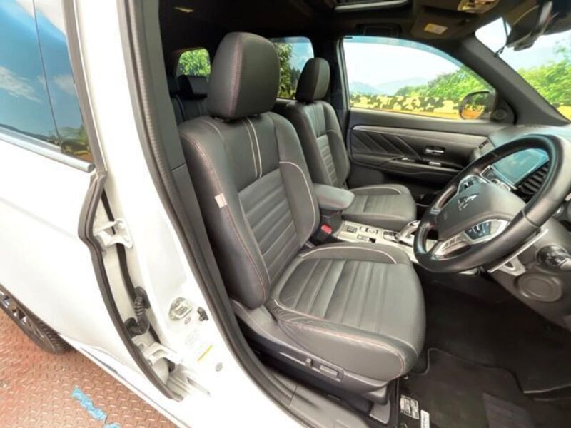 OUTLANDER PHEV